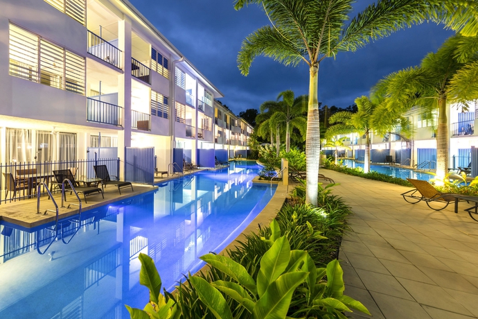Imagen de la piscina del Hotel Silkari Lagoons Port Douglas. Foto 10