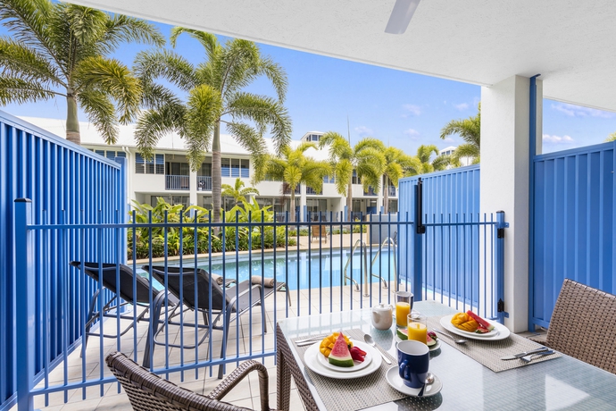 Imagen de la piscina del Hotel Silkari Lagoons Port Douglas. Foto 13