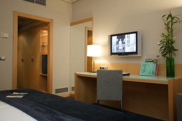 Imagen de la habitación del Hotel Silken Ciudad De Vitoria. Foto 6