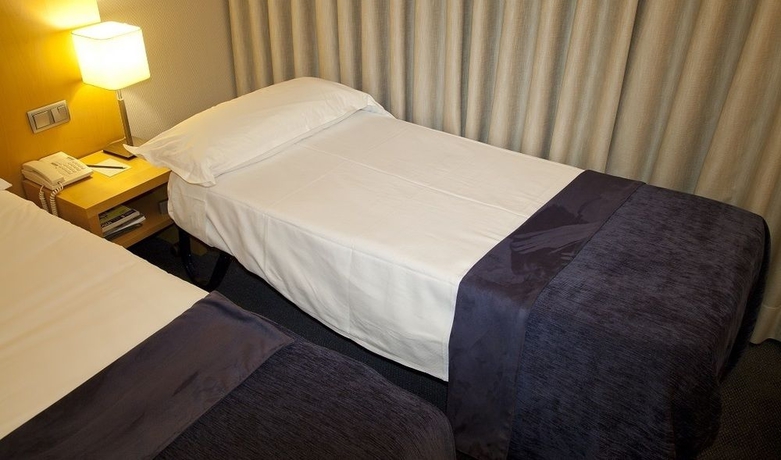 Imagen de la habitación del Hotel Silken Ciudad De Vitoria. Foto 7