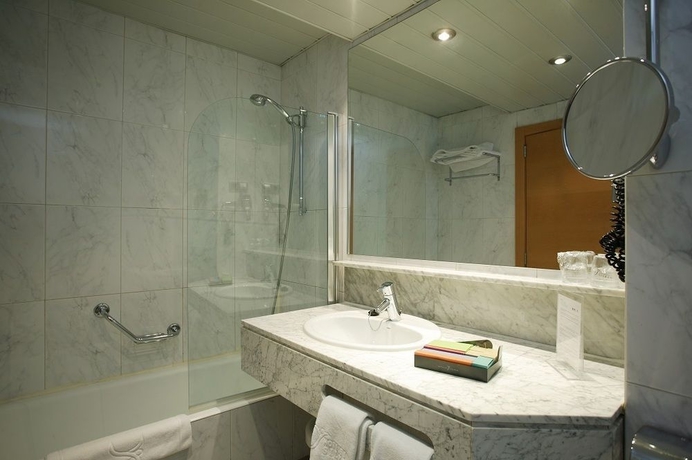 Imagen de la habitación del Hotel Silken Ciudad De Vitoria. Foto 8