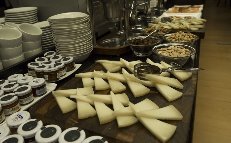 Imagen del bar/restaurante del Hotel Silken Ciudad De Vitoria. Foto 4