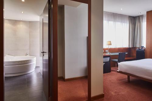 Imagen de la habitación del Hotel Silken Ciudad Gijon. Foto 16