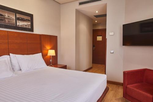 Imagen de la habitación del Hotel Silken Ciudad Gijon. Foto 20