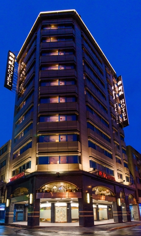 Imagen de los exteriores del Hotel Silken. Foto 10