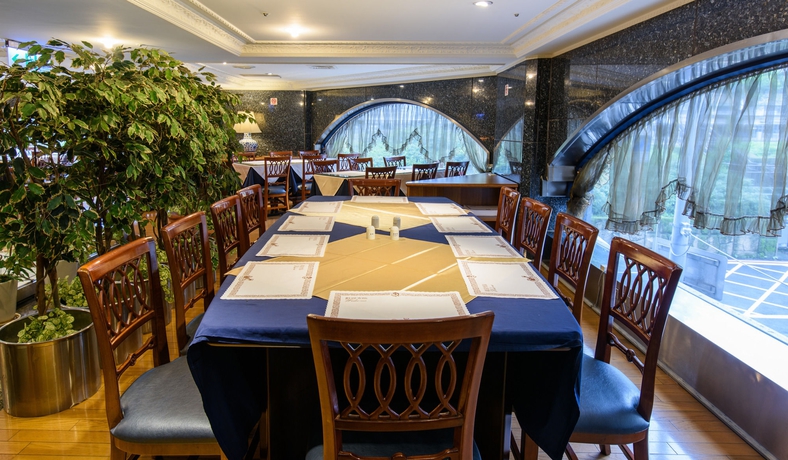 Imagen del bar/restaurante del Hotel Silken. Foto 4