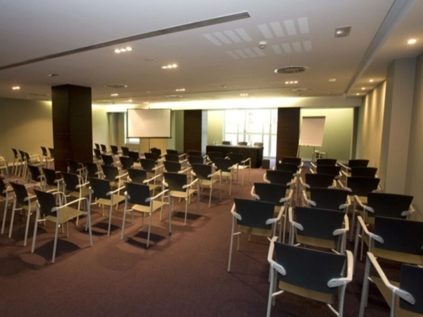 Imagen de la habitación del Hotel Silken Gran Teatro Burgos. Foto 4