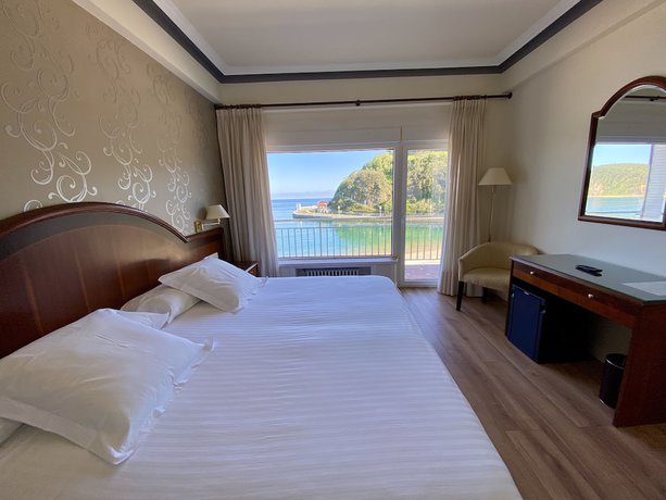 Imagen de la habitación del Hotel Silken Gran del Sella. Foto 2