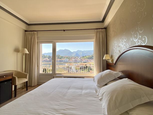 Imagen de la habitación del Hotel Silken Gran del Sella. Foto 5