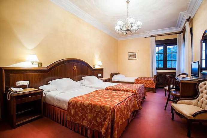 Imagen de la habitación del Hotel Silken Gran del Sella. Foto 8