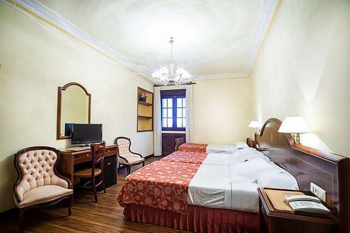 Imagen de la habitación del Hotel Silken Gran del Sella. Foto 11