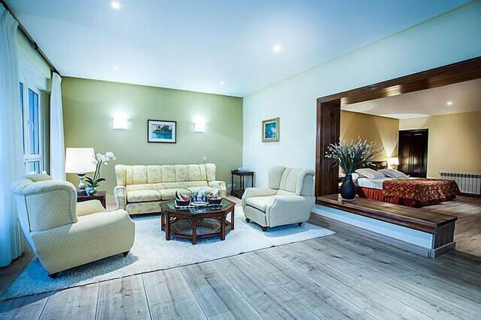 Imagen de la habitación del Hotel Silken Gran del Sella. Foto 15