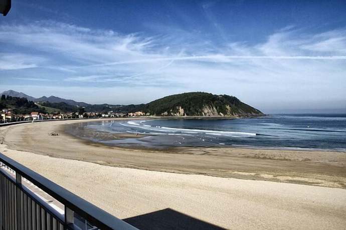 Imagen de la habitación del Hotel Silken Gran del Sella. Foto 16