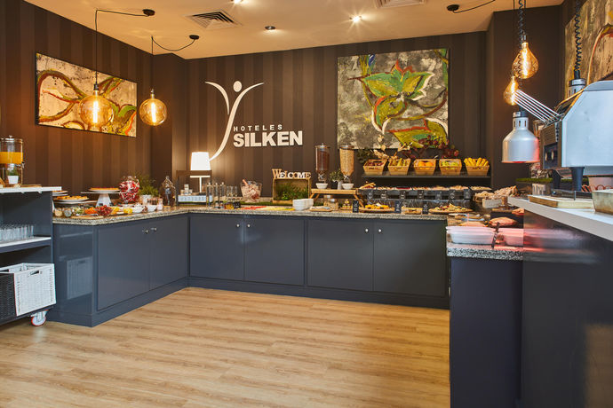 Imagen de los interiores del Hotel Silken Juan De Austria. Foto 12