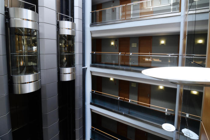 Imagen de los interiores del Hotel Silken Juan De Austria. Foto 14