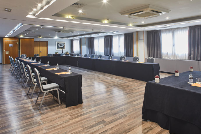 Imagen de los interiores del Hotel Silken Juan De Austria. Foto 16