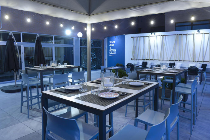 Imagen de los interiores del Hotel Silken Juan De Austria. Foto 18