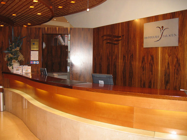 Imagen de los interiores del Hotel Silken Luis De León. Foto 11