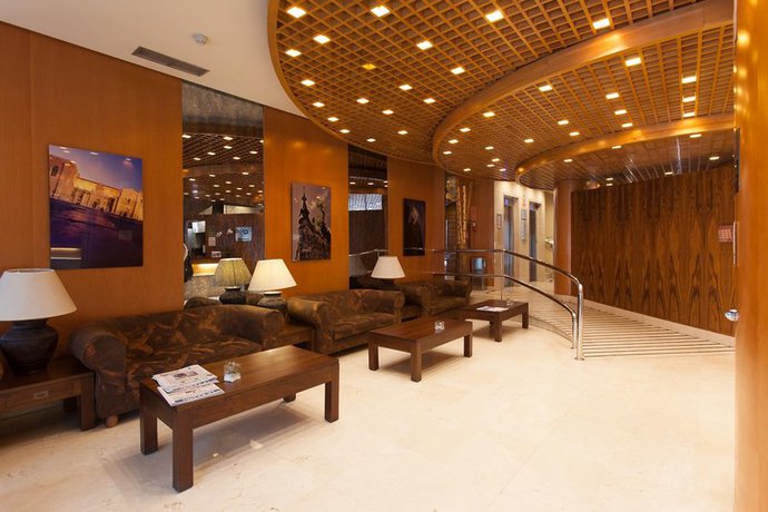 Imagen de los interiores del Hotel Silken Luis De León. Foto 12