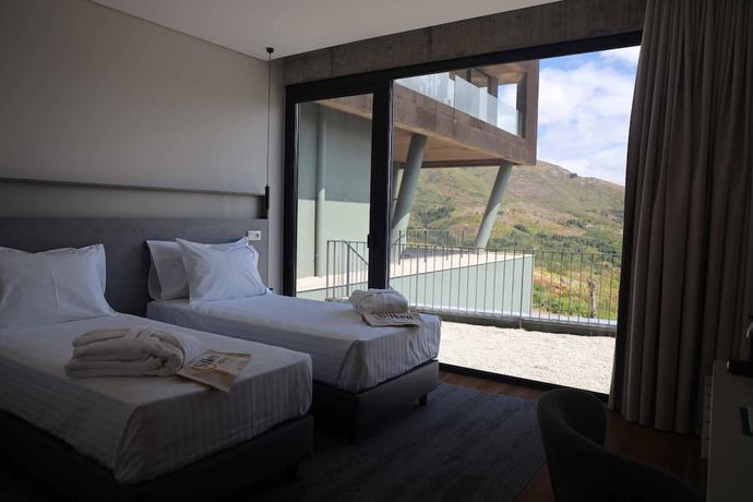 Imagen de la habitación del Hotel Silken Mezio National Park. Foto 7