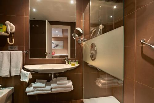Imagen de la habitación del Hotel Silken Monumental Naranco. Foto 3