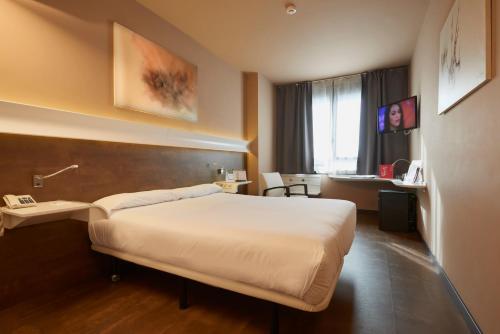 Imagen de la habitación del Hotel Silken Monumental Naranco. Foto 11