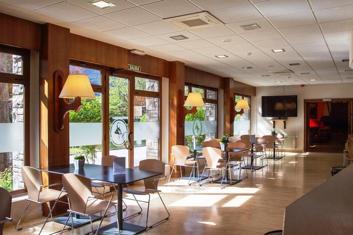 Imagen de los interiores del Hotel Silken Ordesa. Foto 15