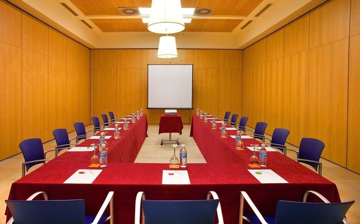 Imagen de los interiores del Hotel Silken Puerta De Valencia. Foto 10