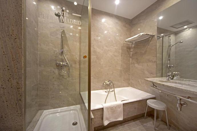 Imagen de la habitación del Hotel Silken Puerta Madrid. Foto 9