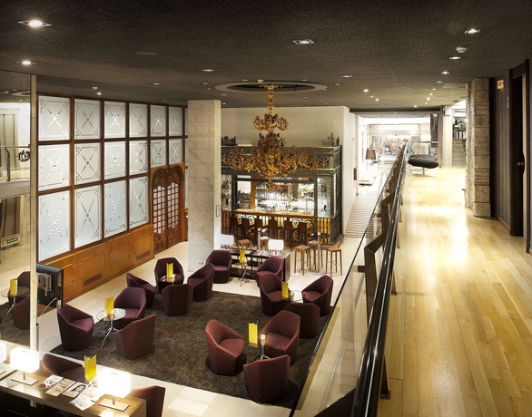 Imagen del bar/restaurante del Hotel Silken Ramblas. Foto 7