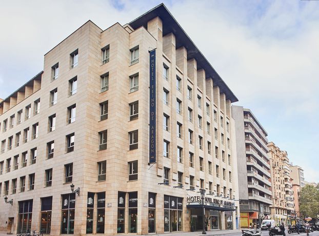 Imagen de los exteriores del Hotel Silken Reino De Aragón. Foto 13