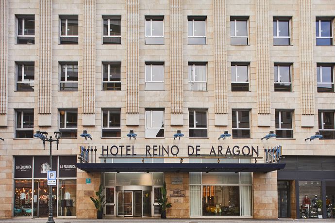 Imagen de los exteriores del Hotel Silken Reino De Aragón. Foto 14