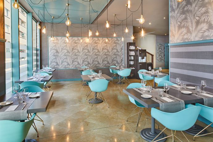 Imagen del bar/restaurante del Hotel Silken Reino De Aragón. Foto 4