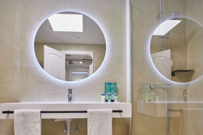 Imagen de la habitación del Hotel Silken Rio Santander. Foto 17