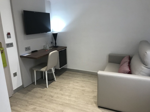 Imagen de la habitación del Hotel Silken Rona Dalba. Foto 14