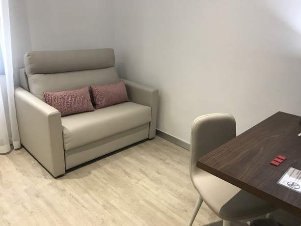 Imagen de la habitación del Hotel Silken Rona Dalba. Foto 15