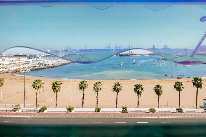 Imagen de los exteriores del Hotel Silken Saaj Las Palmas. Foto 6