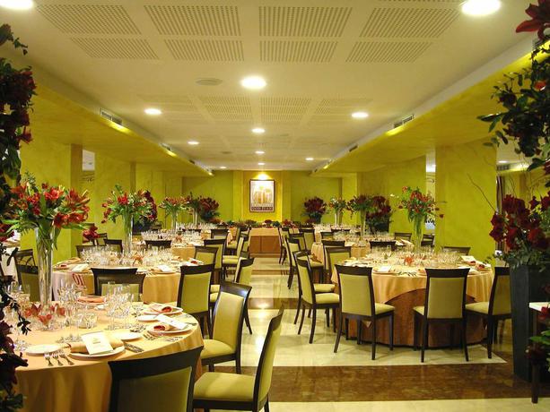 Imagen del bar/restaurante del Hotel Silken Spa La Hacienda De Don Juan. Foto 2