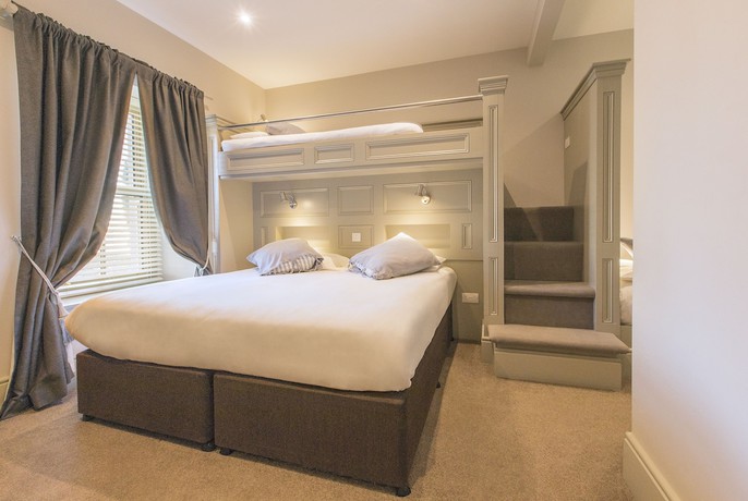 Imagen de la habitación del Hotel Silken Thomas. Foto 7