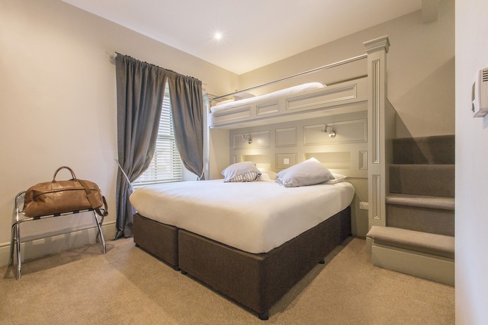 Imagen de la habitación del Hotel Silken Thomas. Foto 15