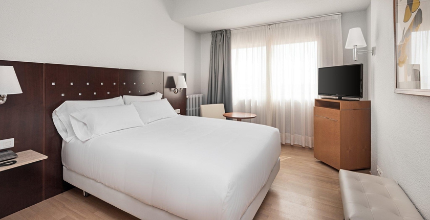 Imagen de la habitación del Hotel Silken Turcosa. Foto 7