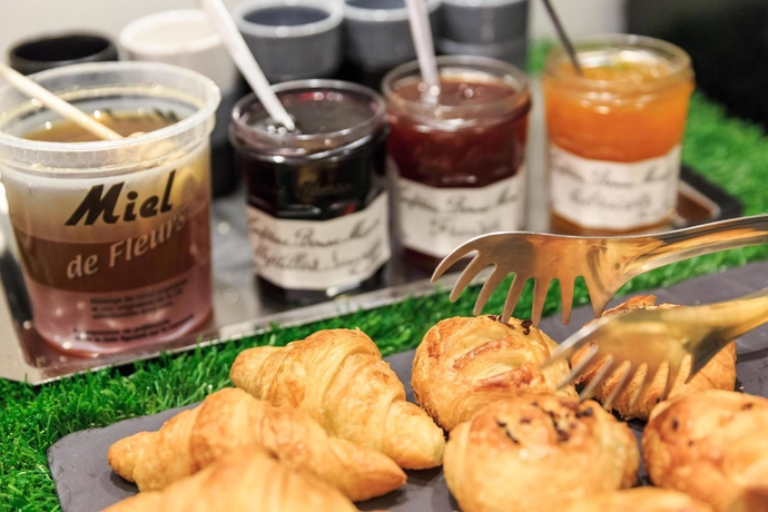 Imagen del bar/restaurante del Hotel Silky By Happyculture. Foto 8