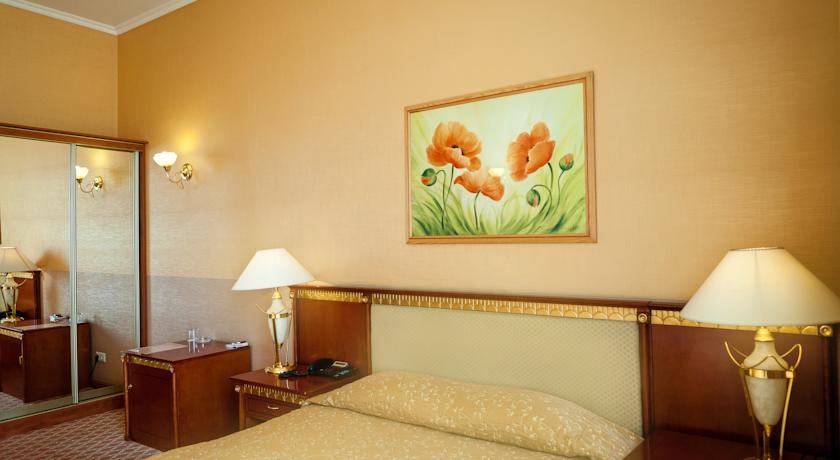 Imagen de la habitación del Hotel Silky Way. Foto 4