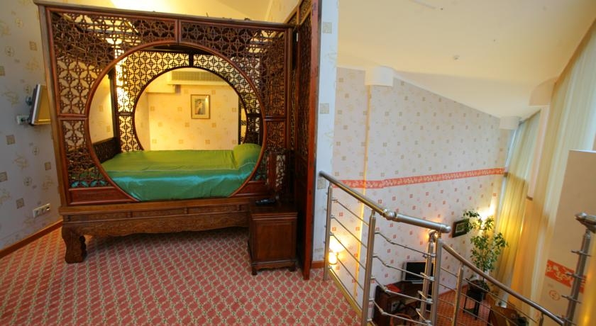 Imagen de los interiores del Hotel Silky Way. Foto 12