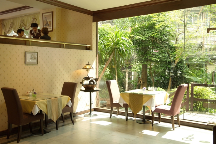 Imagen del bar/restaurante del Hotel Silom City. Foto 11