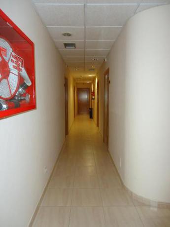 Imagen de la habitación del Hotel Silos 2000. Foto 8