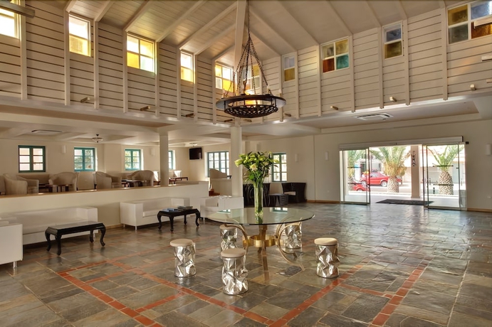 Imagen de los interiores del Hotel Silva Beach. Foto 17