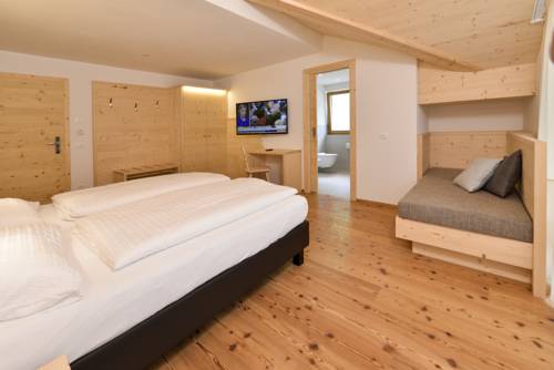 Imagen de la habitación del Hotel Silvana. Foto 8