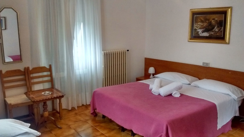 Imagen de la habitación del Hotel Silvana Garn&igrave;. Foto 7