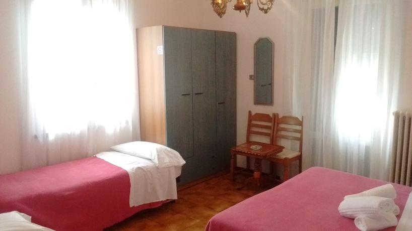 Imagen de la habitación del Hotel Silvana Garn&igrave;. Foto 18